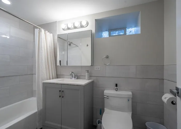 Apartment Modern W Private Entrance Washer Dryer Free Parking *